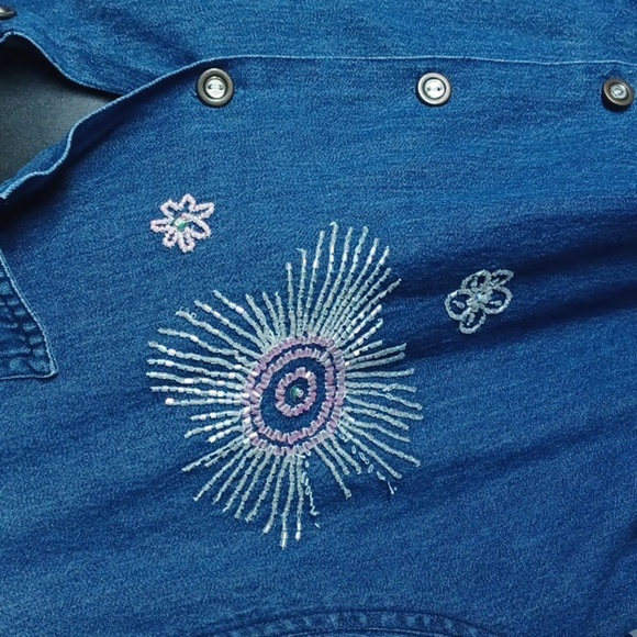 New Direction Beaded Embroidered Denim button-down Short Sleeve shirt, L - Picture 2 of 7